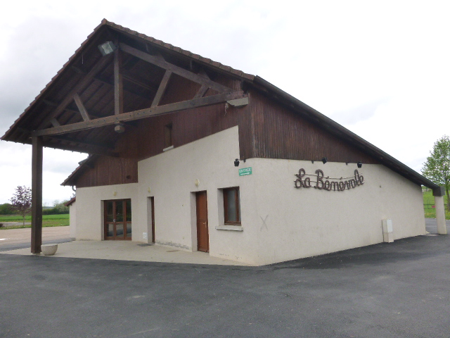 Photo 1